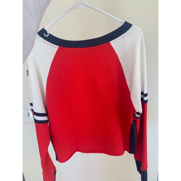 Vintage cropped Nautica crewneck! - Picture 2 of 2